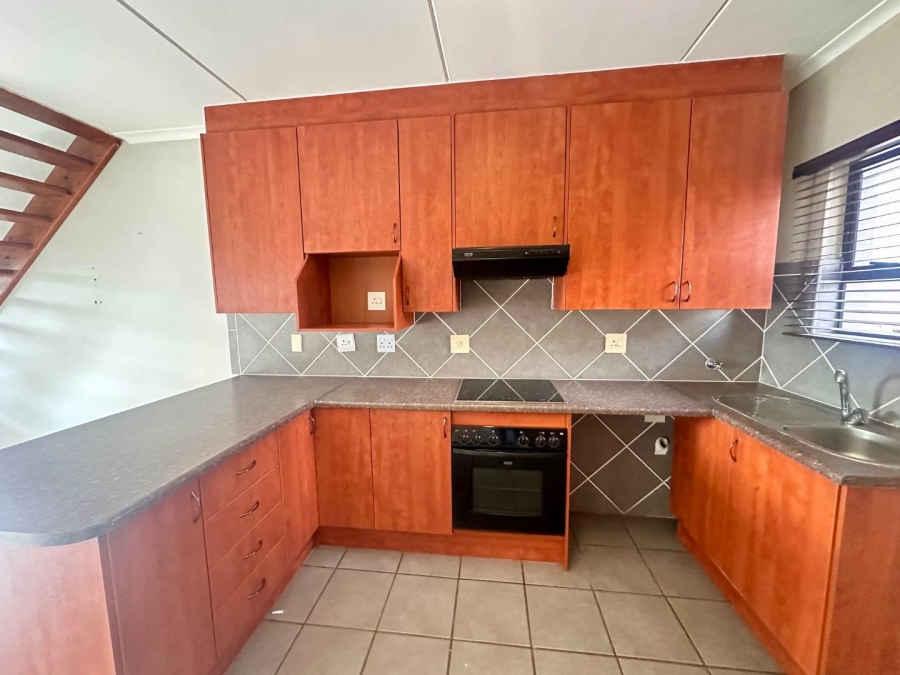 2 Bedroom Property for Sale in Broadacres Gauteng