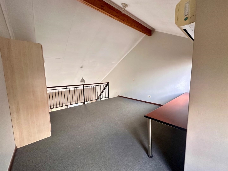 2 Bedroom Property for Sale in Broadacres Gauteng