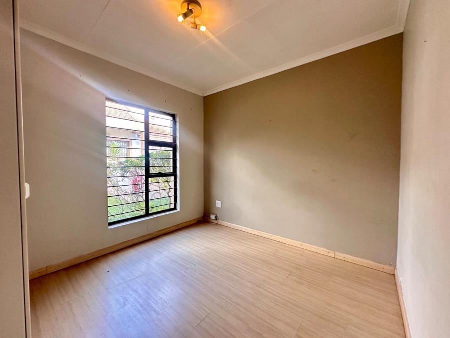 2 Bedroom Property for Sale in Broadacres Gauteng