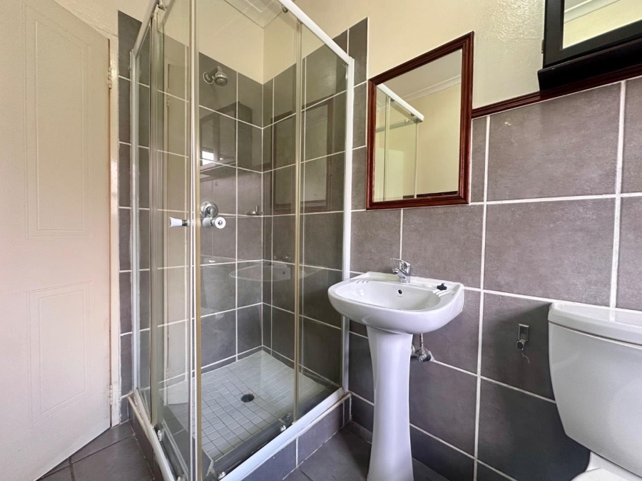 2 Bedroom Property for Sale in Broadacres Gauteng