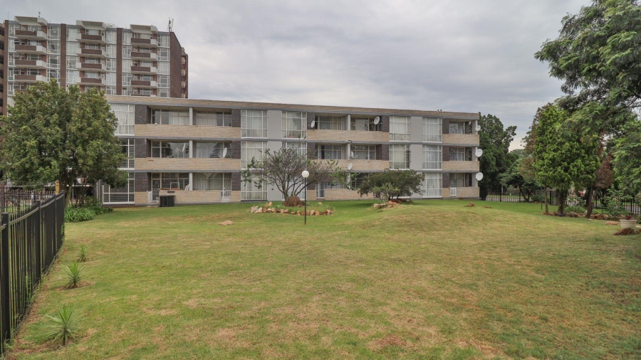 To Let 2 Bedroom Property for Rent in Horison Gauteng