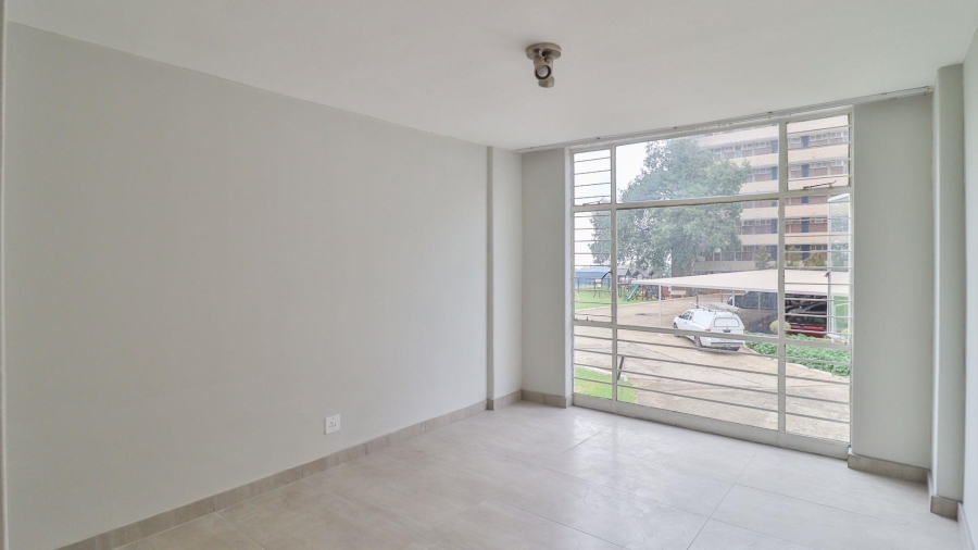 To Let 2 Bedroom Property for Rent in Horison Gauteng