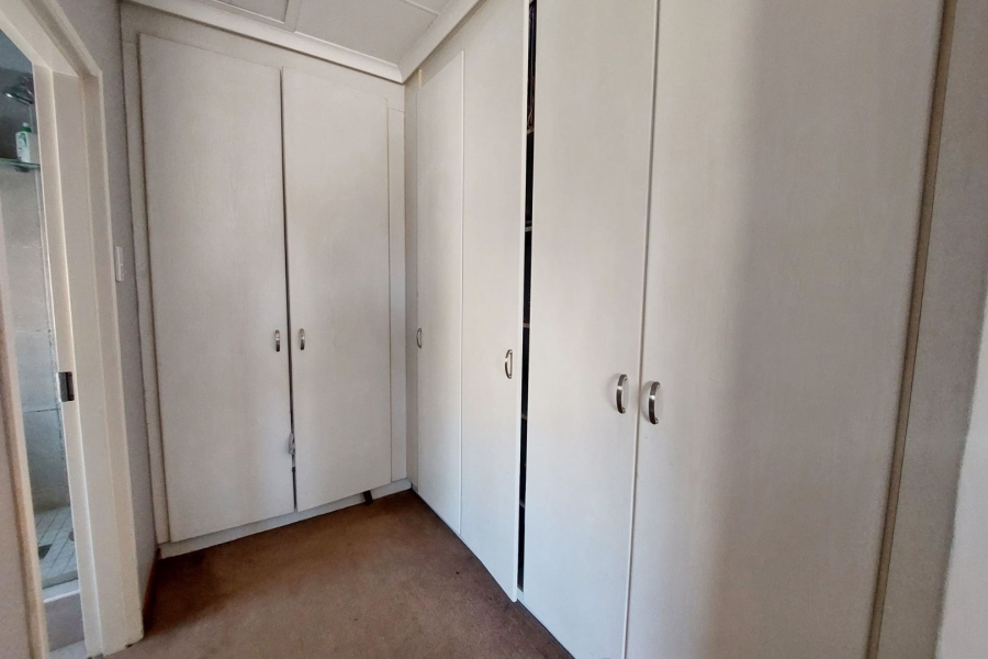 To Let 3 Bedroom Property for Rent in Barbeque Downs Gauteng