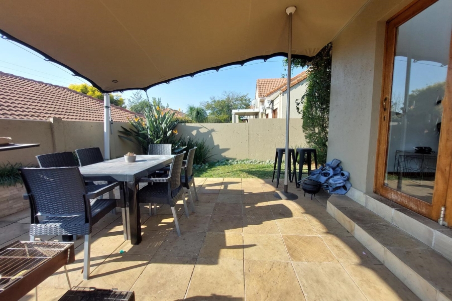 To Let 3 Bedroom Property for Rent in Barbeque Downs Gauteng