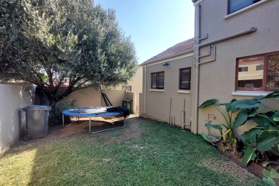 To Let 3 Bedroom Property for Rent in Barbeque Downs Gauteng