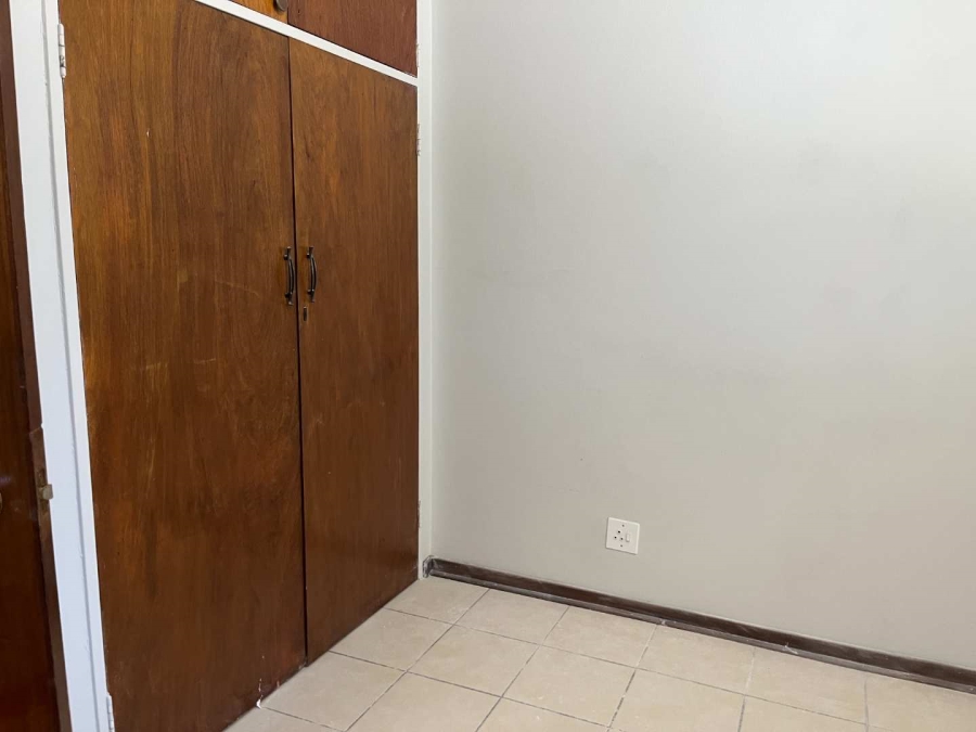 To Let 2 Bedroom Property for Rent in Horison Gauteng