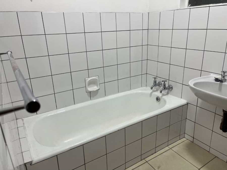 To Let 2 Bedroom Property for Rent in Horison Gauteng