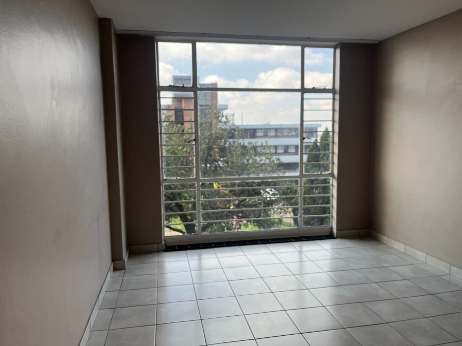 To Let 2 Bedroom Property for Rent in Honeyhills Gauteng