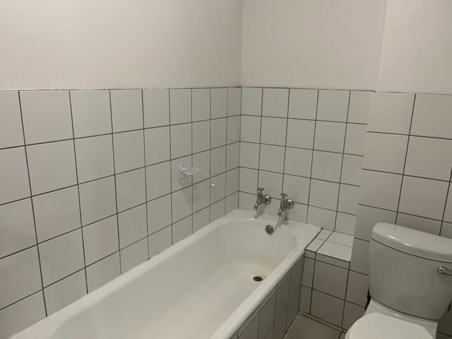 To Let 2 Bedroom Property for Rent in Honeyhills Gauteng