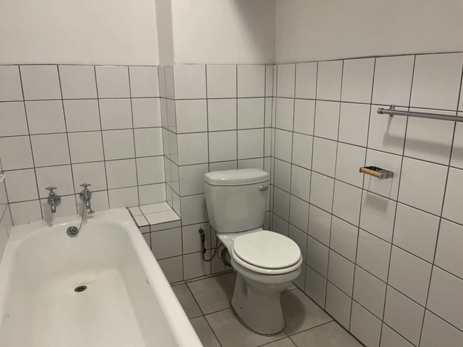 To Let 2 Bedroom Property for Rent in Honeyhills Gauteng