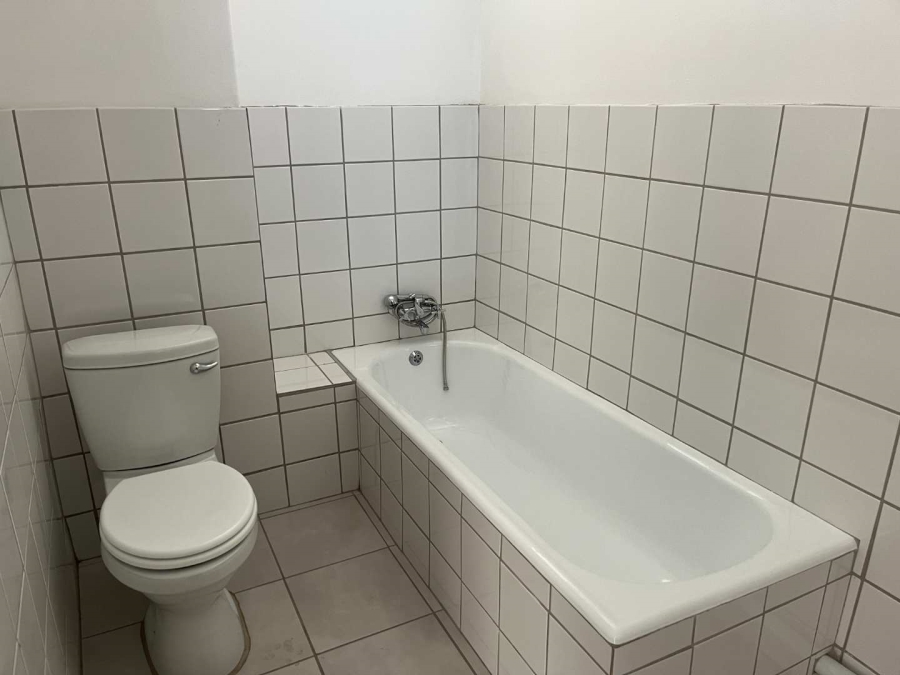 To Let 2 Bedroom Property for Rent in Honeyhills Gauteng