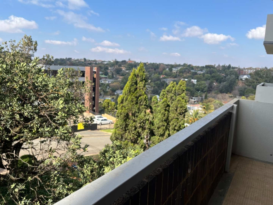 To Let 2 Bedroom Property for Rent in Honeyhills Gauteng