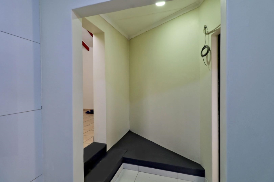 To Let 1 Bedroom Property for Rent in Newlands Gauteng
