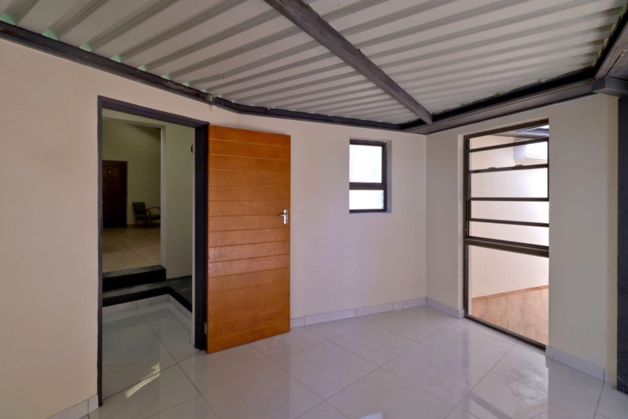 To Let 1 Bedroom Property for Rent in Newlands Gauteng