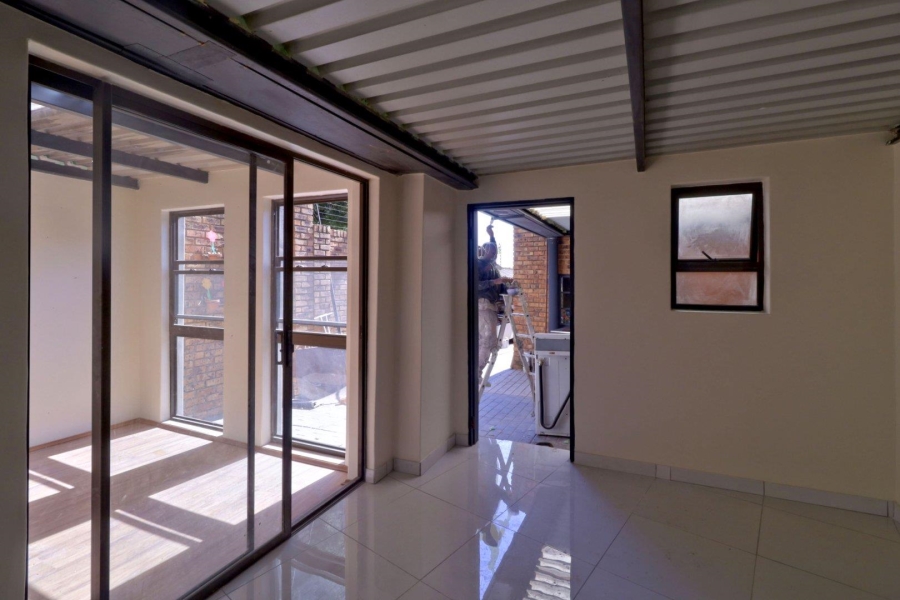 To Let 1 Bedroom Property for Rent in Newlands Gauteng