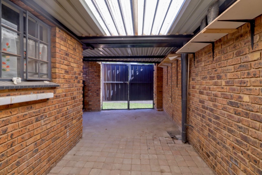 To Let 1 Bedroom Property for Rent in Newlands Gauteng