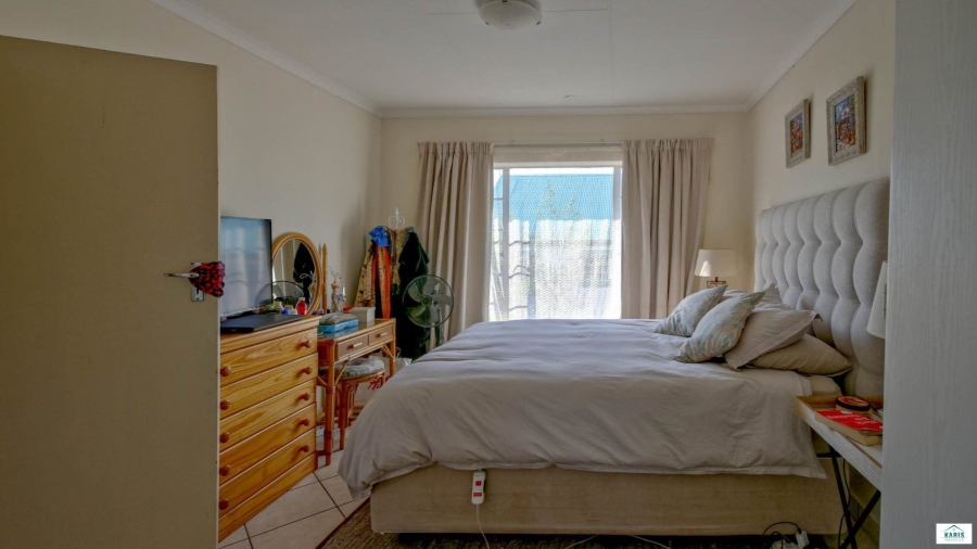 To Let 2 Bedroom Property for Rent in Faerie Glen Gauteng