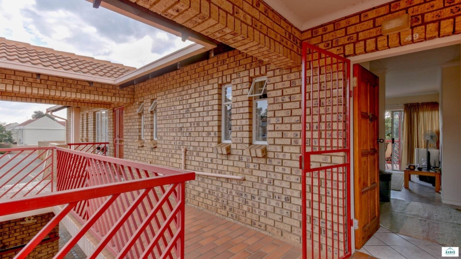 To Let 2 Bedroom Property for Rent in Faerie Glen Gauteng