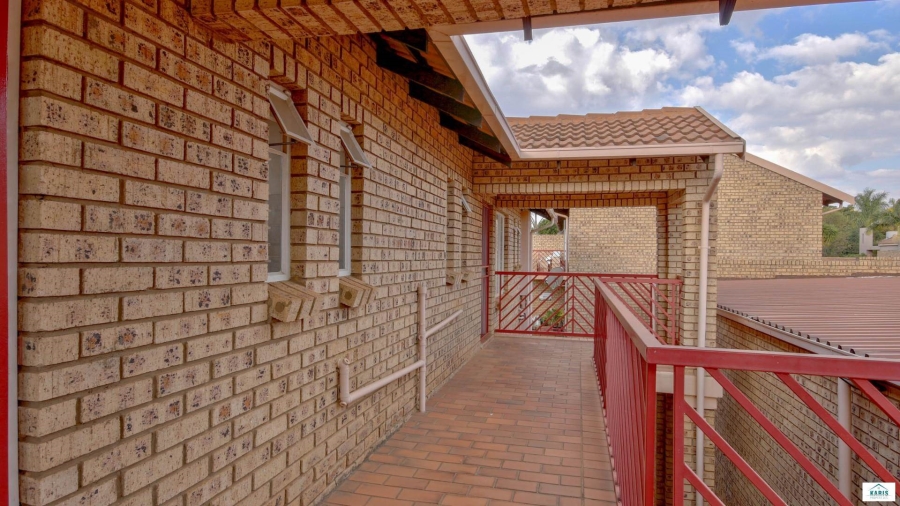To Let 2 Bedroom Property for Rent in Faerie Glen Gauteng