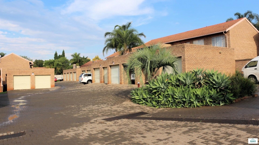 To Let 2 Bedroom Property for Rent in Faerie Glen Gauteng