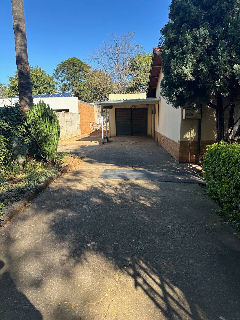 5 Bedroom Property for Sale in Villieria Gauteng