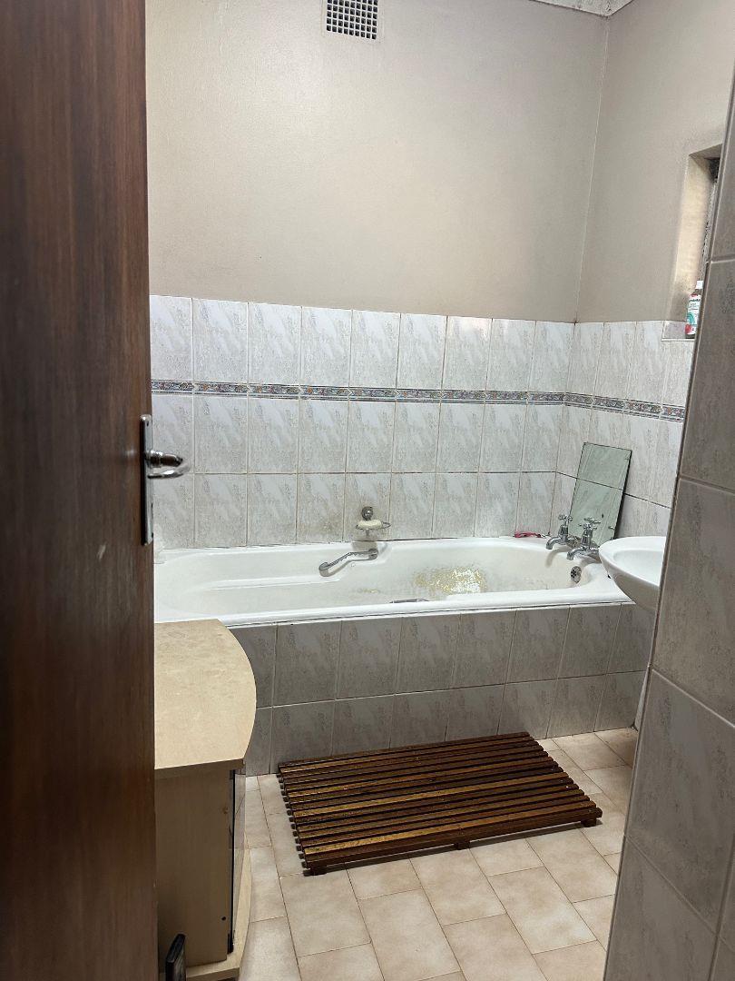 5 Bedroom Property for Sale in Villieria Gauteng