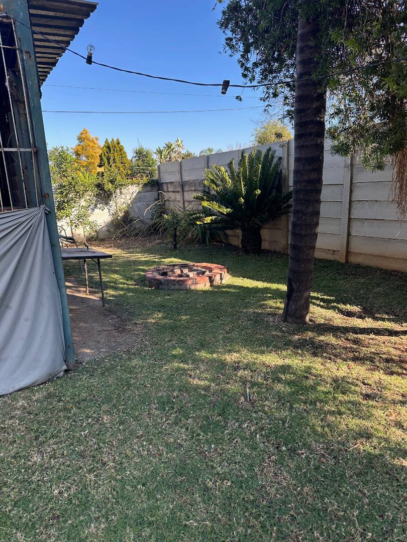 5 Bedroom Property for Sale in Villieria Gauteng