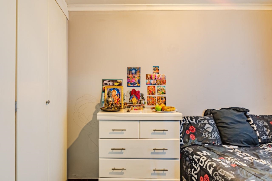 2 Bedroom Property for Sale in Rooihuiskraal Gauteng