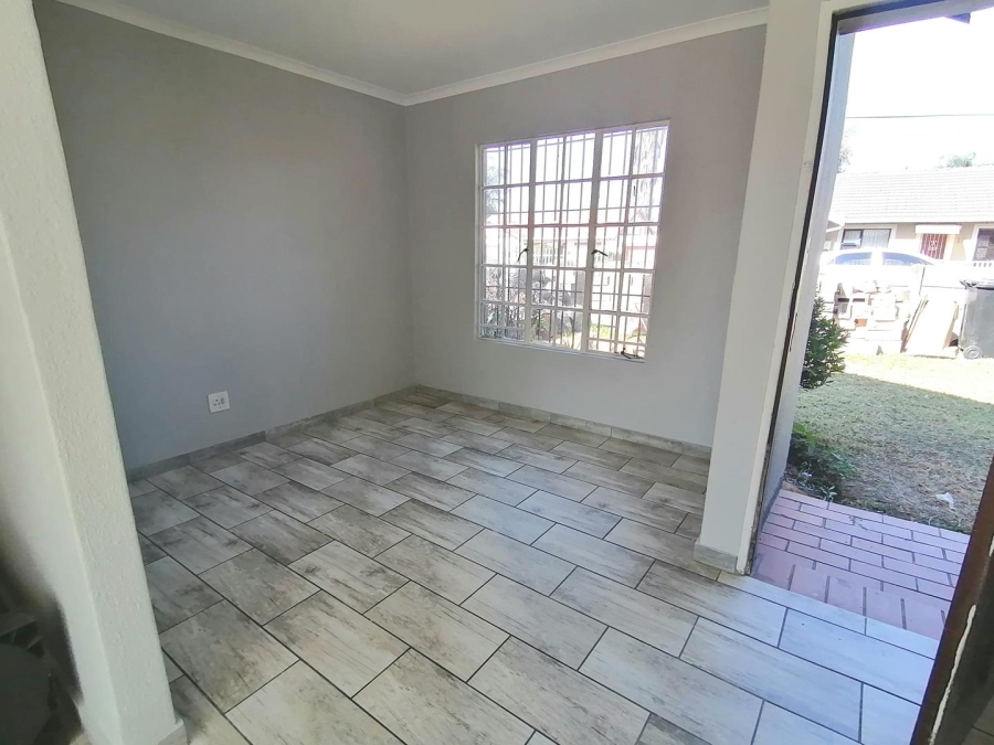 2 Bedroom Property for Sale in Terenure Gauteng