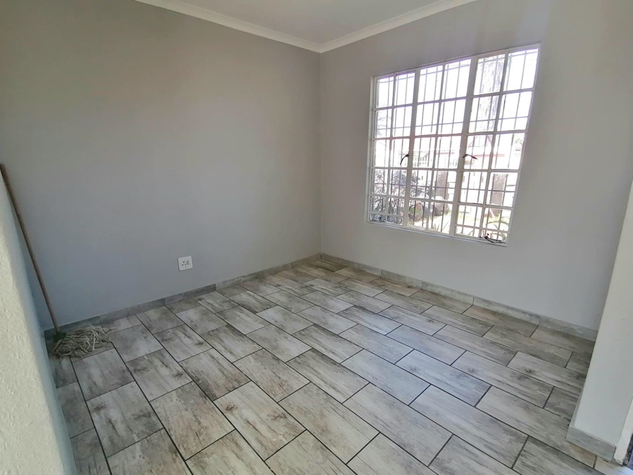 2 Bedroom Property for Sale in Terenure Gauteng