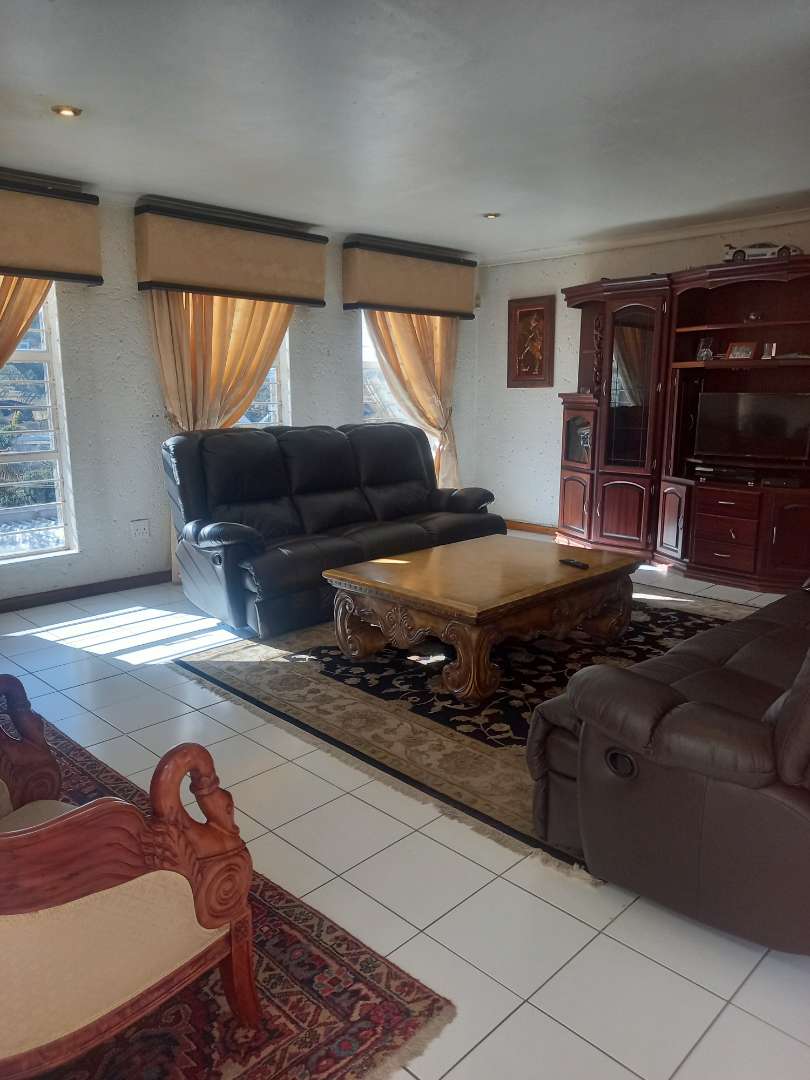 3 Bedroom Property for Sale in Oakdene Gauteng