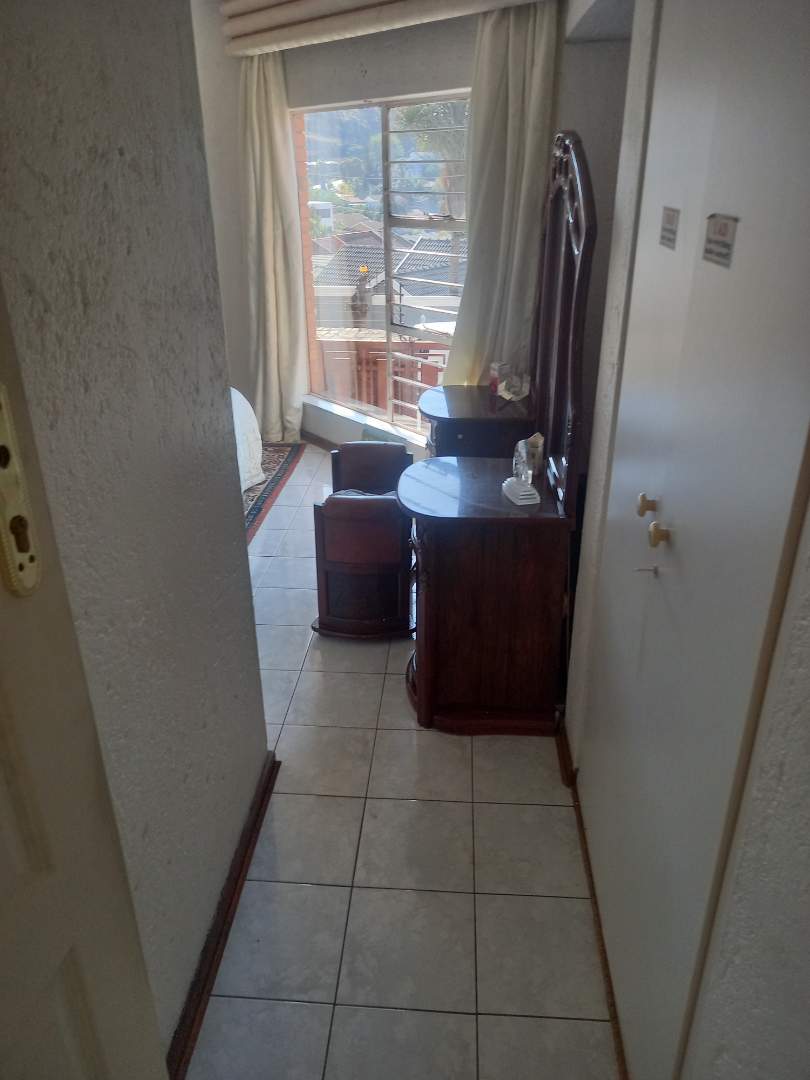 3 Bedroom Property for Sale in Oakdene Gauteng