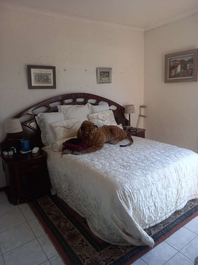 3 Bedroom Property for Sale in Oakdene Gauteng