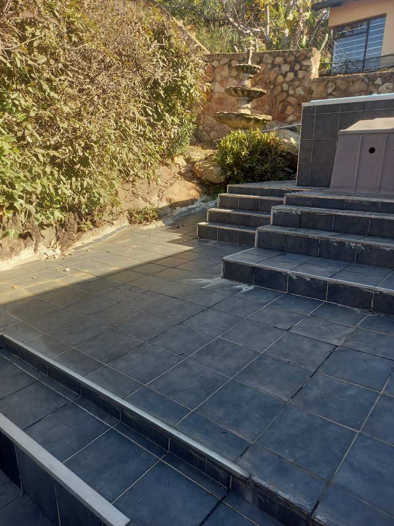 3 Bedroom Property for Sale in Oakdene Gauteng