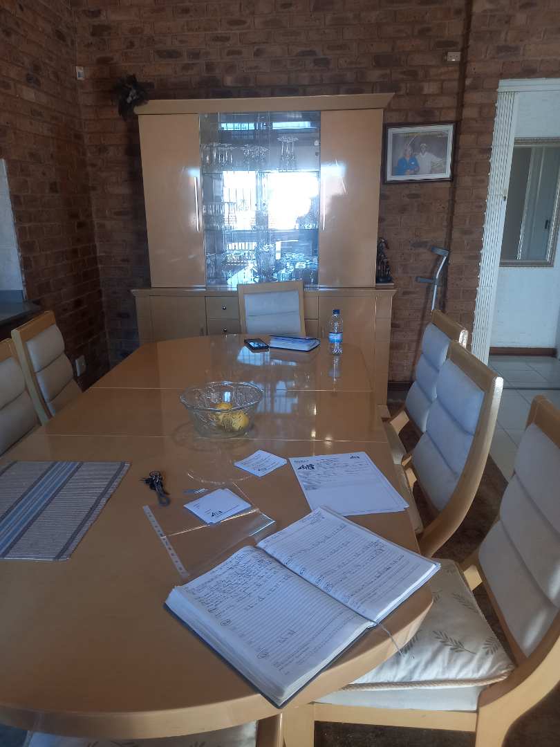 3 Bedroom Property for Sale in Oakdene Gauteng