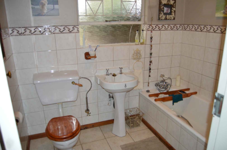 3 Bedroom Property for Sale in Brackenhurst Gauteng