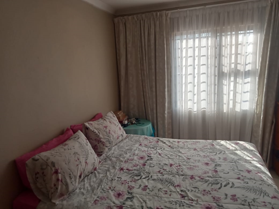 3 Bedroom Property for Sale in Klippoortje Gauteng