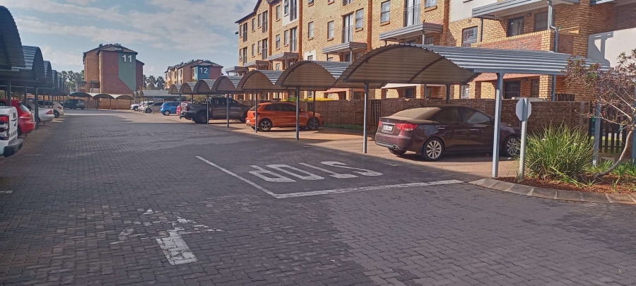 2 Bedroom Property for Sale in Montana Tuine Gauteng