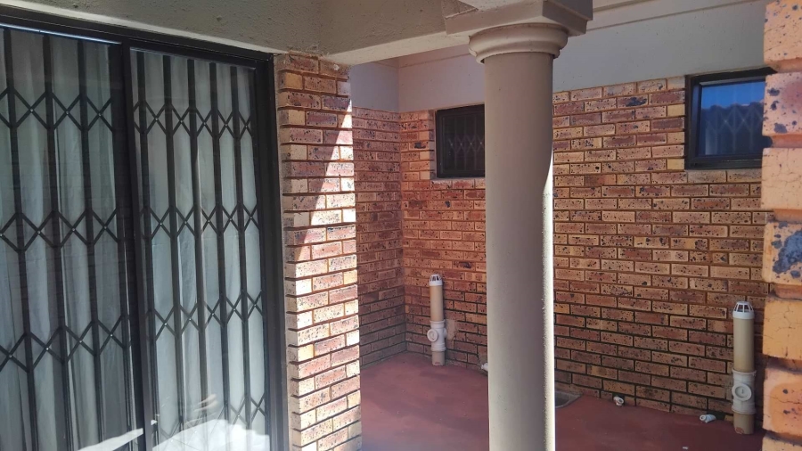 4 Bedroom Property for Sale in The Orchards Gauteng