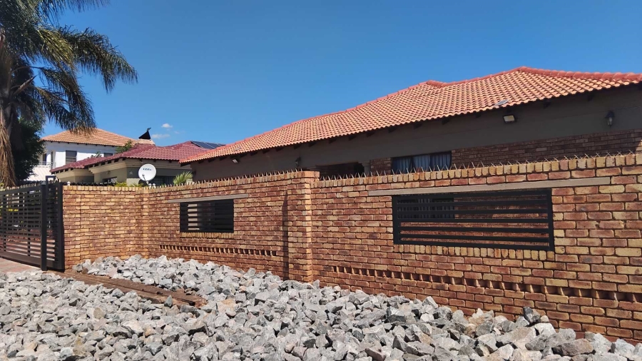 4 Bedroom Property for Sale in The Orchards Gauteng