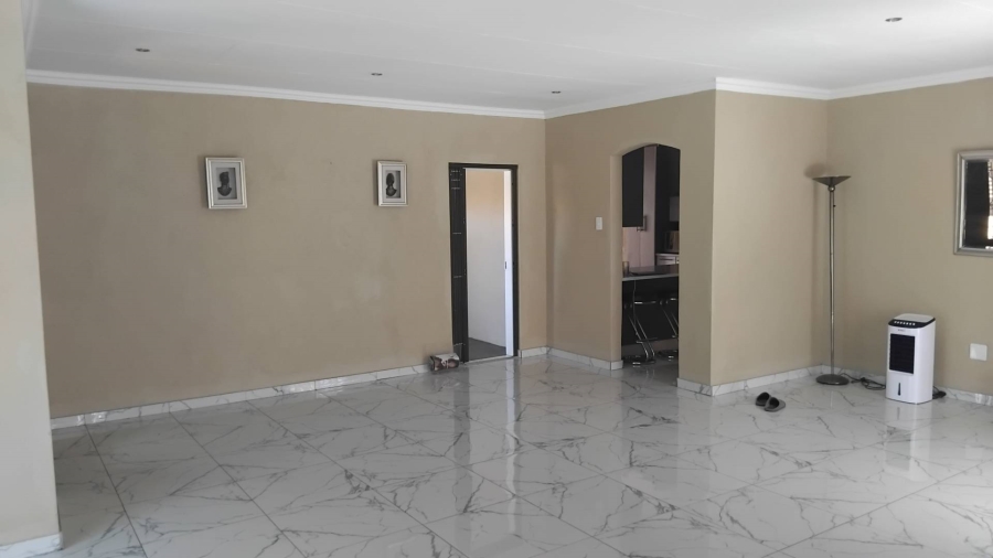 4 Bedroom Property for Sale in The Orchards Gauteng