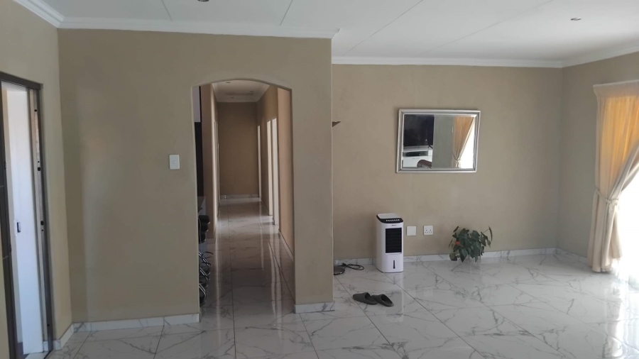4 Bedroom Property for Sale in The Orchards Gauteng