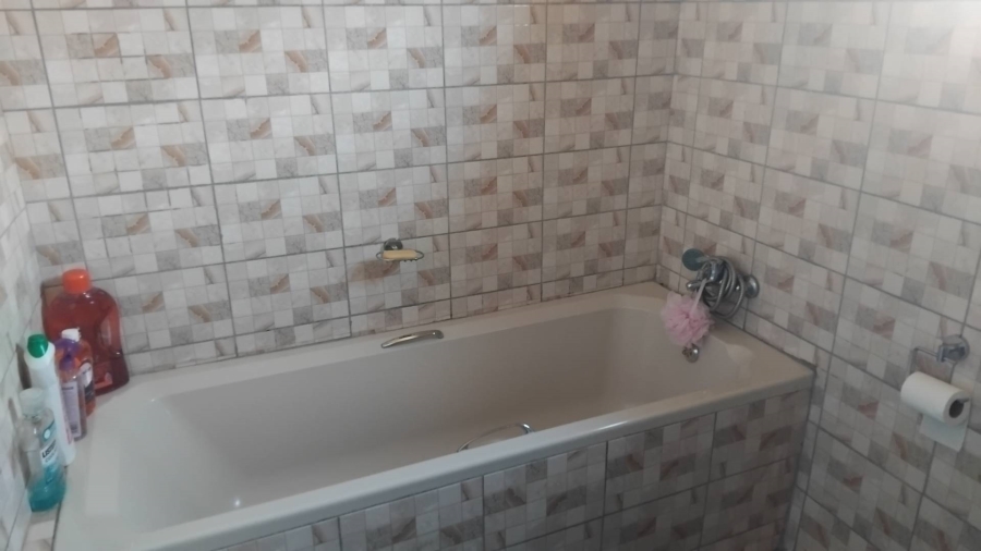 4 Bedroom Property for Sale in The Orchards Gauteng