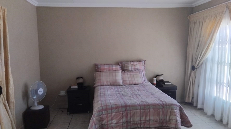 4 Bedroom Property for Sale in The Orchards Gauteng