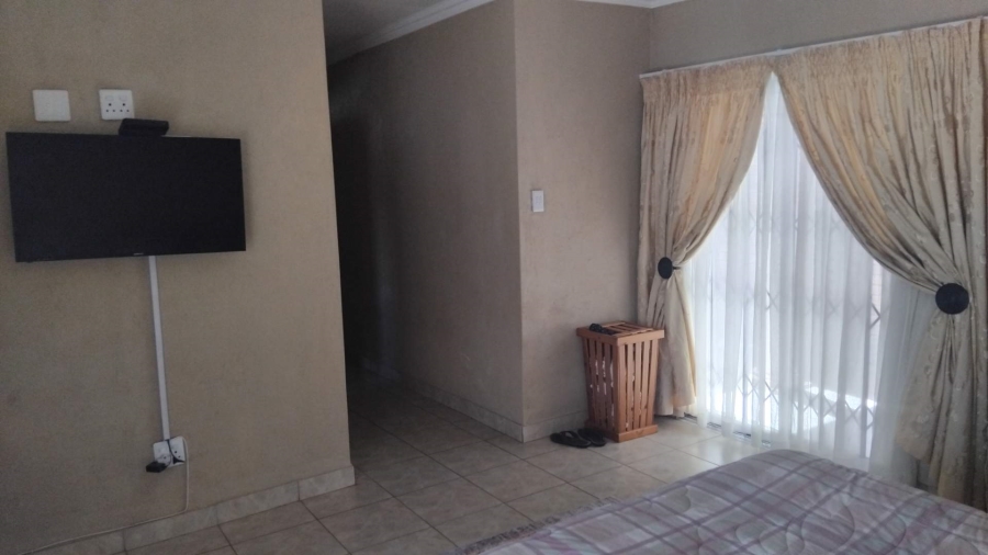 4 Bedroom Property for Sale in The Orchards Gauteng