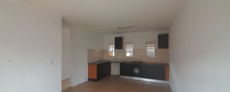2 Bedroom Property for Sale in Honeydew Gauteng