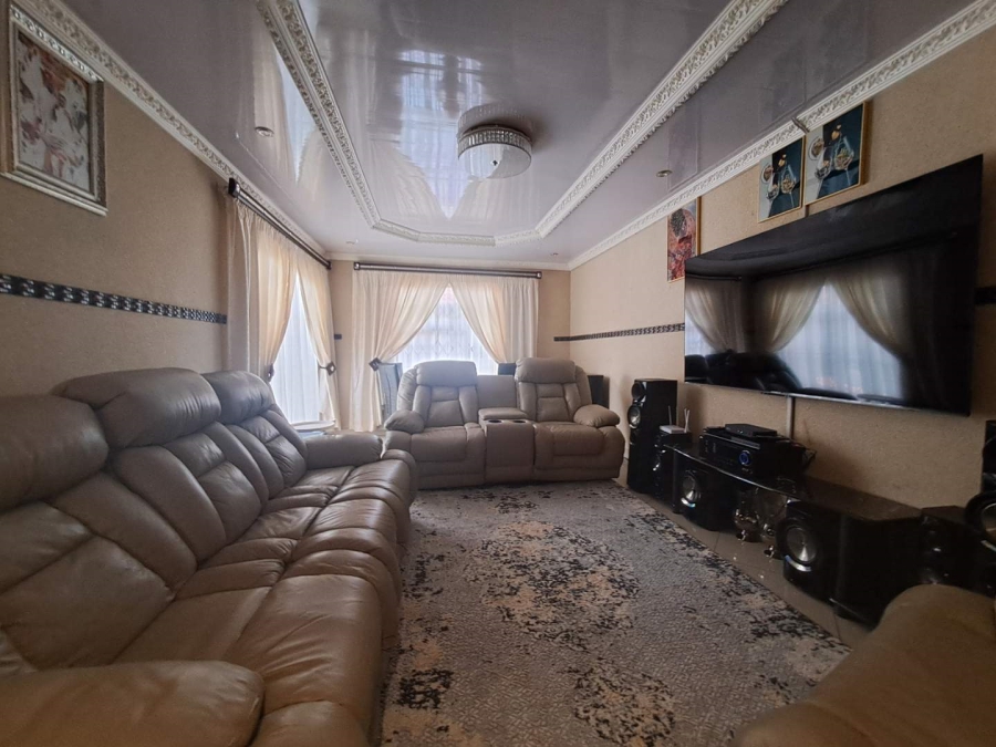 To Let 3 Bedroom Property for Rent in Olievenhoutbosch Gauteng
