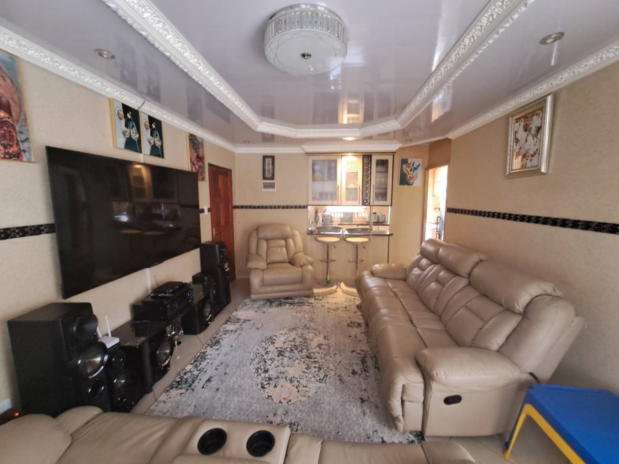 To Let 3 Bedroom Property for Rent in Olievenhoutbosch Gauteng
