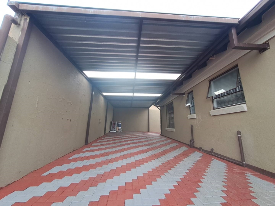 To Let 3 Bedroom Property for Rent in Olievenhoutbosch Gauteng
