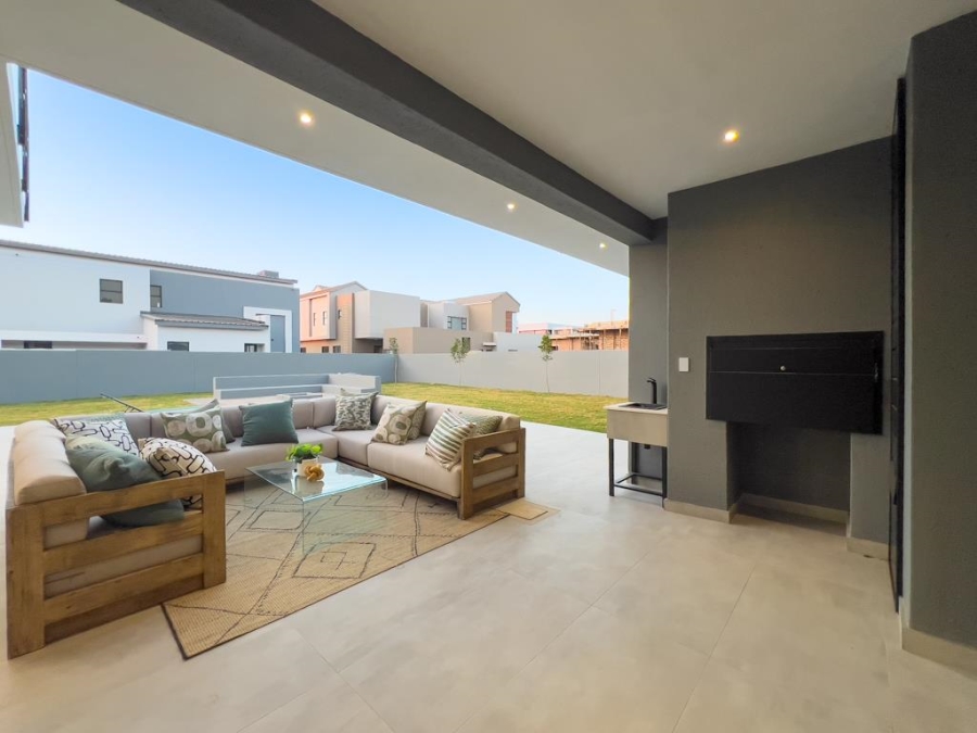 4 Bedroom Property for Sale in Midstream Heights Gauteng